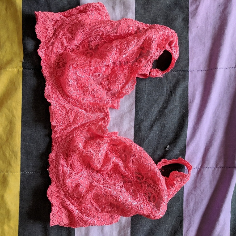 Delta Burke Bra